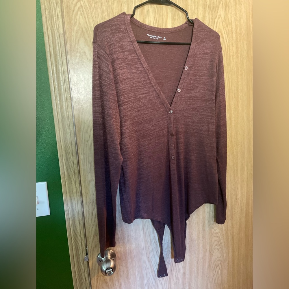 Abercrombie and Fitch body suit. Super soft and cozy! Light thin material XL